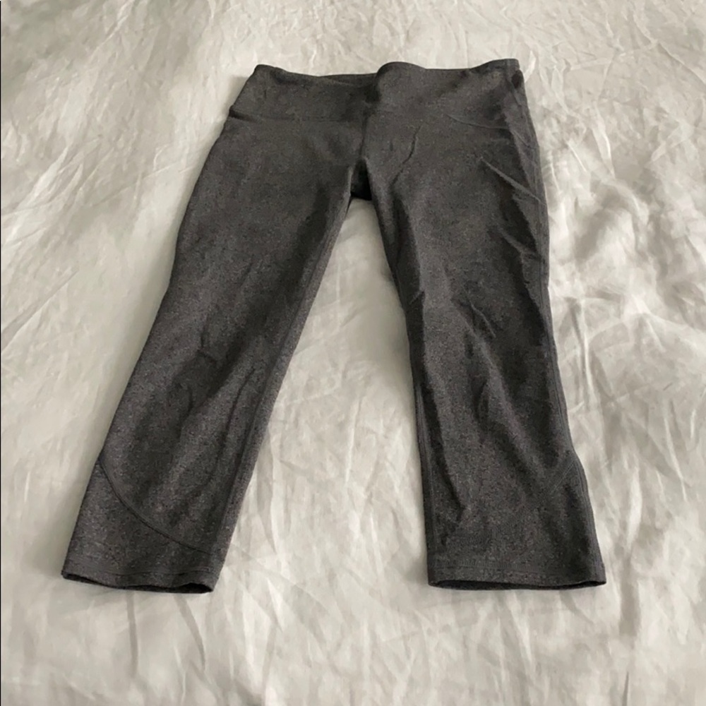 Fabletics cropped leggings